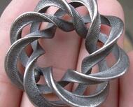 3 strand mobius spiral NO ball - Pendant
