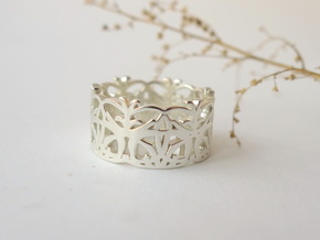 Circle Dance Lace Band - Size 7 in Polished Silver