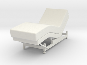 1:24 Medical Bed in White Natural Versatile Plastic