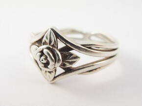 Romantic Rose ring with leaves in Polished Silver: 10 / 61.5