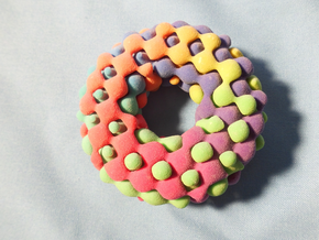 Color Möbius lattice (fat) in Full Color Sandstone