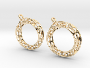 Möbius chain earrings in 14k Gold Plated Brass