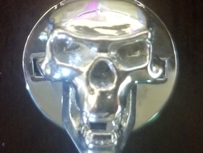 Predator Hominid Skull Pendant in Polished Silver