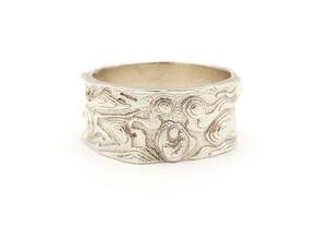 Guri Maya Ring - Guri Bori - Mayan Ring in Natural Silver: 8 / 56.75