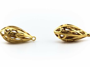 Teardrop shaped earrings in 14k Gold Plated Brass