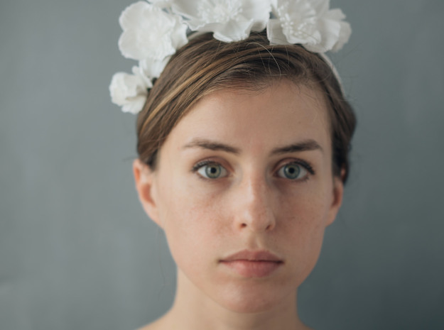 Icelandic Poppy Crown in White Natural Versatile Plastic