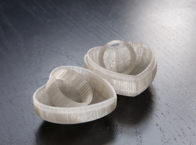 Heart-shaped Box Small in White Natural Versatile Plastic
