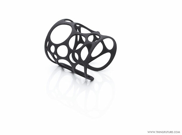 Voronoi bracelet (MEDIUM) in Black Natural Versatile Plastic