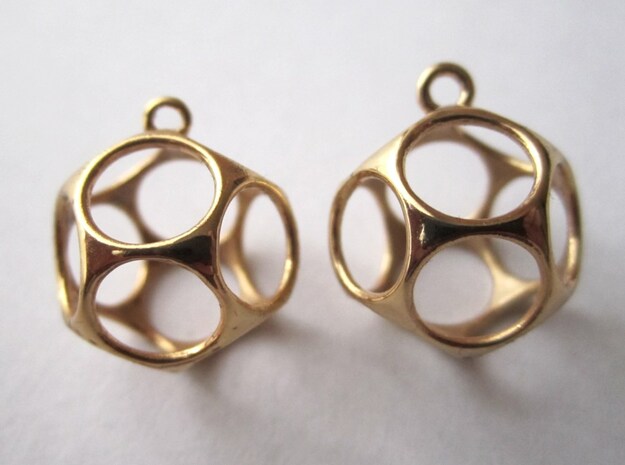 New Dod Earrings in 14k Gold Plated Brass