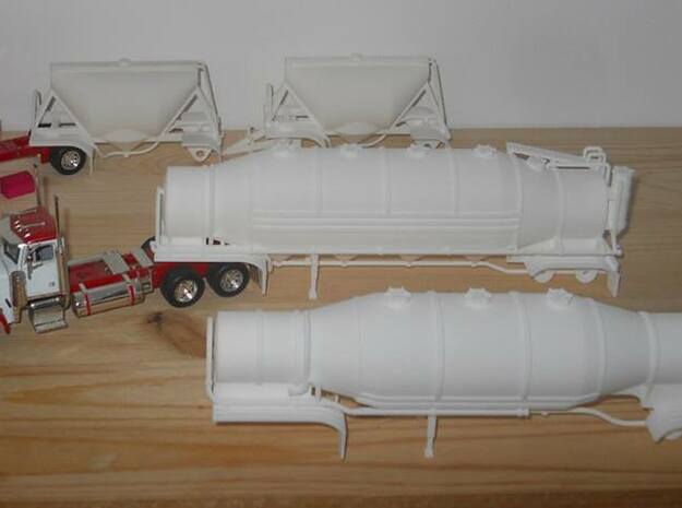 S-scale 1/64 Dry Bulk Trailer 10b Heil 1625V  in White Natural Versatile Plastic
