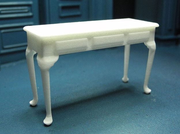 1:24 Queen Anne Plain Console Table, Large in White Natural Versatile Plastic
