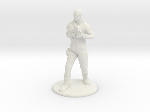 Soldier Standing with P90 - 20 mm in White Natural Versatile Plastic