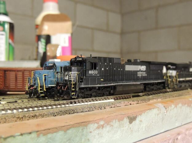 N Scale NS C39-8 With Nose Plate in Smooth Fine Detail Plastic