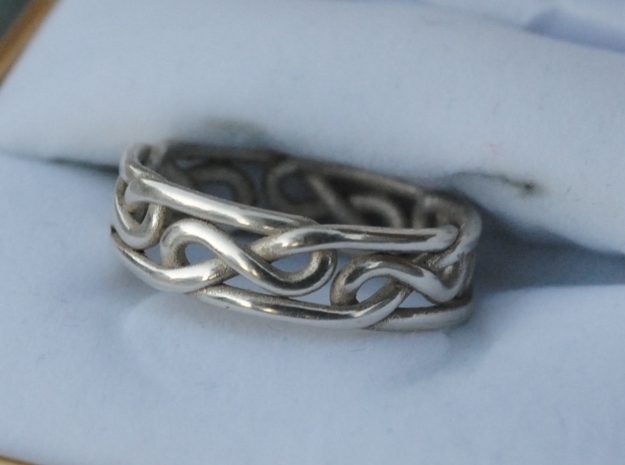 Celtic Infinity Knot Ring in Polished Silver: 10 / 61.5