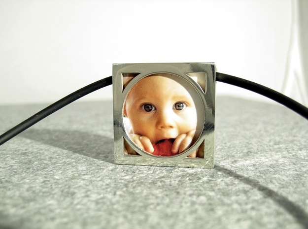 Wearable Gallery Picture Pendant in Polished Silver