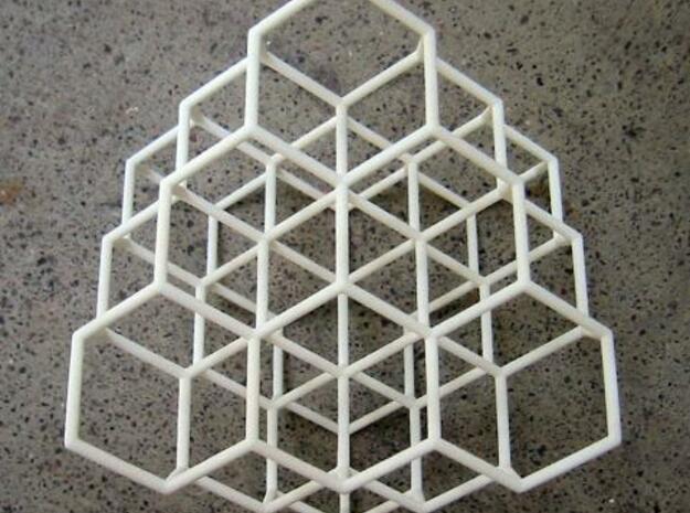 Diamond structure in White Natural Versatile Plastic