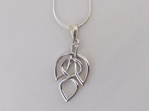 Leaf Celtic Knot Pendant in Polished Silver