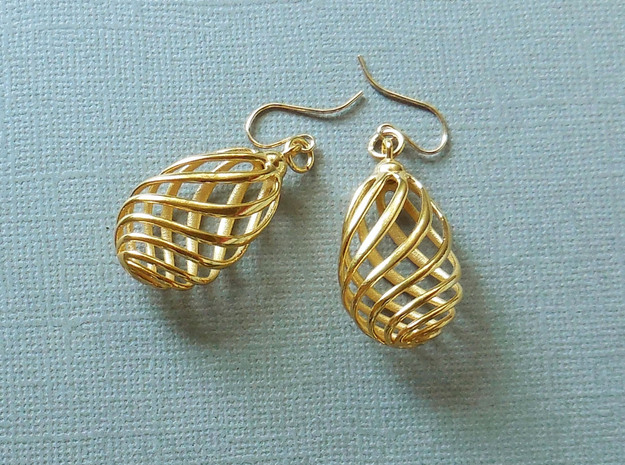 Flasket Earrings in Cast Metal in 18k Gold Plated Brass