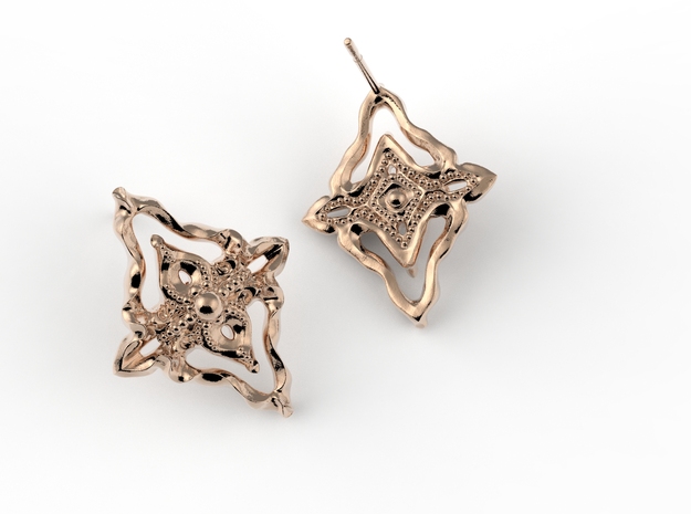 The Elisabeth Earring in Polished Brass