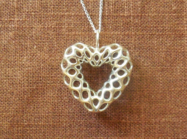 Mesh Heart Pendant in Precious Metal in Polished Silver