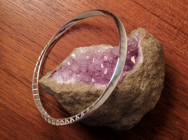 Mobius Bangle in Polished Silver