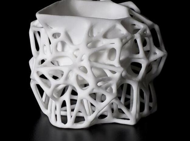 Voronoi Creamer in White Natural Versatile Plastic