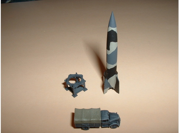V2 / A4 Rocket 4x  1/285 6mm in Tan Fine Detail Plastic