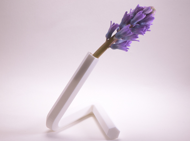 little triangle vase. h-section in White Processed Versatile Plastic