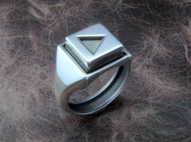 Play Button Ring