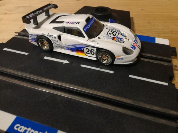 Adap. Fly Porsche 911 GT1 Slot.it HRS-2 Chassis in White Natural Versatile Plastic