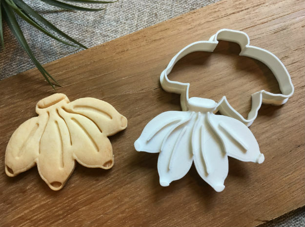 banana-cookiecutter in White Natural Versatile Plastic