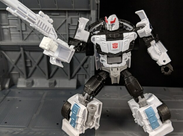 TF Combiner Wars Replacement hands for Prowl in White Natural Versatile Plastic