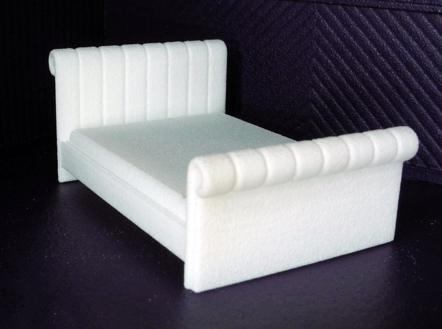 1:48 Tufted Bed (Queen) in White Natural Versatile Plastic