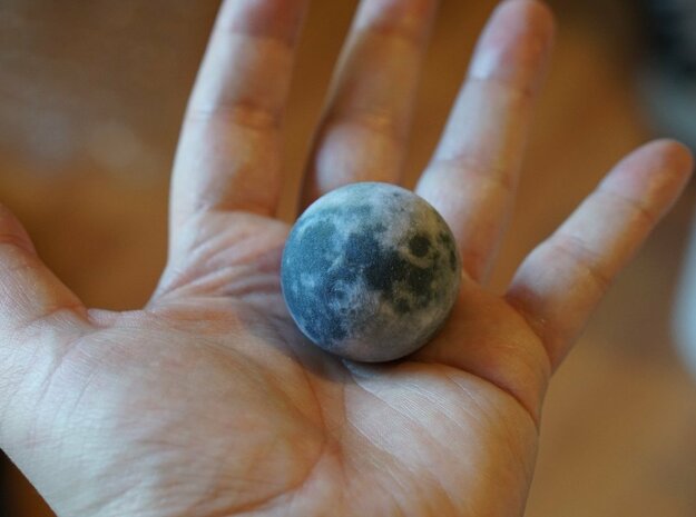 Moon with relief 1:100 million in Natural Full Color Sandstone