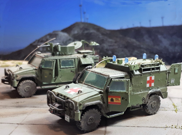 IVECO-LMV-Lince-Ambulancia-Mejorado-72-SH-proto-01 in Tan Fine Detail Plastic