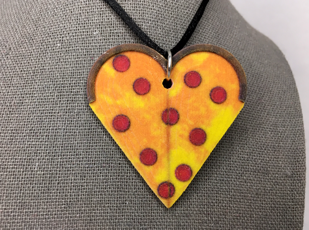 Pizza Heart in Natural Full Color Sandstone