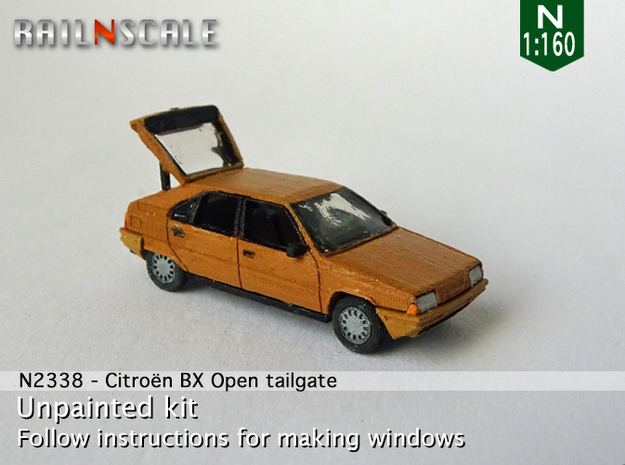 Citroën BX with open tailgate (N 1:160) in Tan Fine Detail Plastic