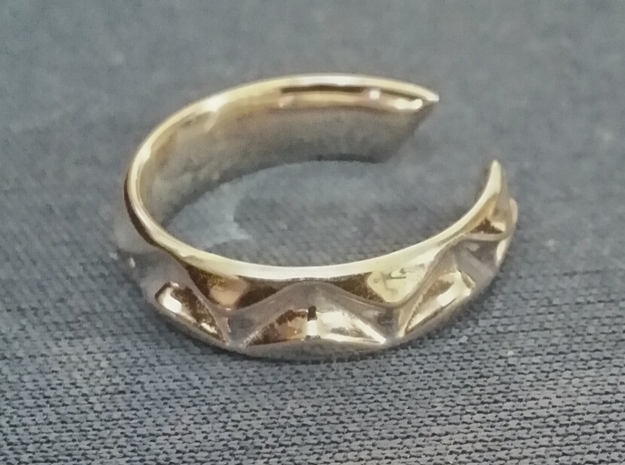 Shark teeth ring [sizable ring] in Polished Brass
