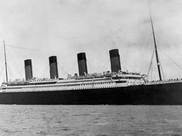 Nameplate RMS Titanic in Tan Fine Detail Plastic