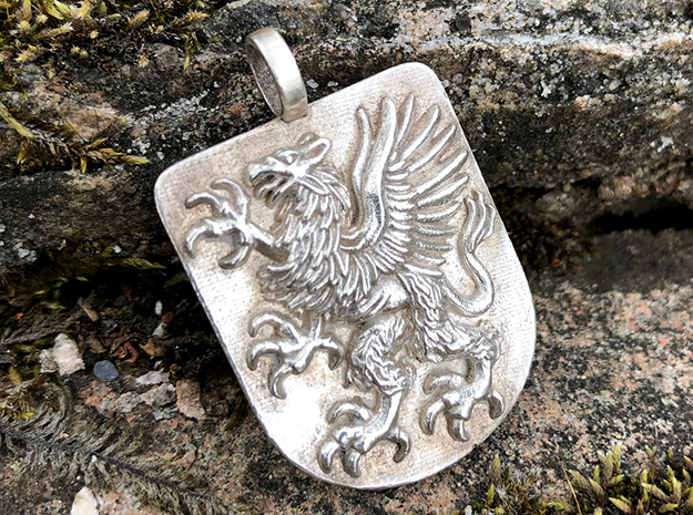 Griffin Gryphon Knight Crest Shield Pendant Jewel in Polished Silver