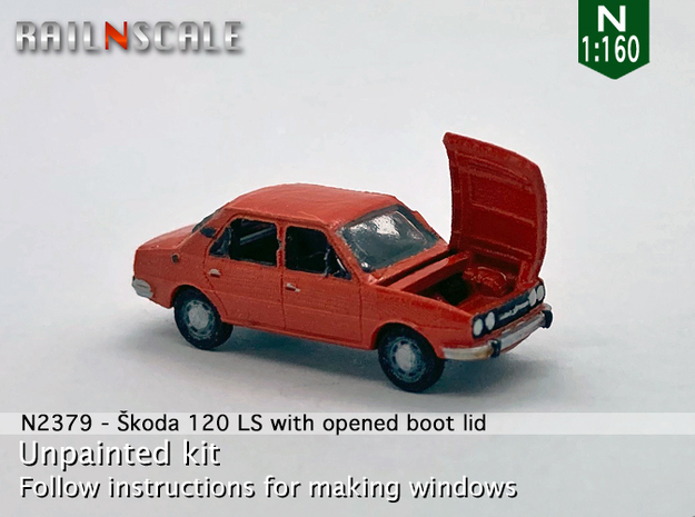 Škoda 120 LS mit offenem Kofferraumdeckel (N 1:160 in Tan Fine Detail Plastic