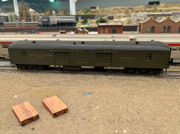 Southern Pacific 70-B-7 Baggage Floor and Ends in Tan Fine Detail Plastic