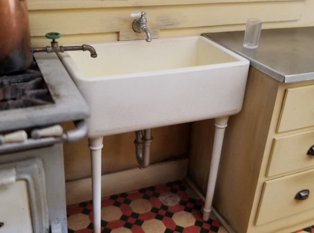 Kitchen sink plumbing in Clear Ultra Fine Detail Plastic