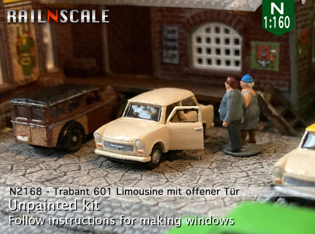 Trabant 601 Limousine mit offener Tür (N 1:160) in Tan Fine Detail Plastic