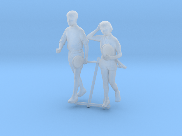 1/87 Gym Couple Walking in Clear Ultra Fine Detail Plastic