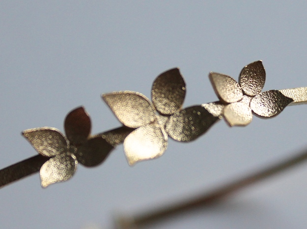Bracelet - Dogwood Flowers (Size L) in Natural Brass