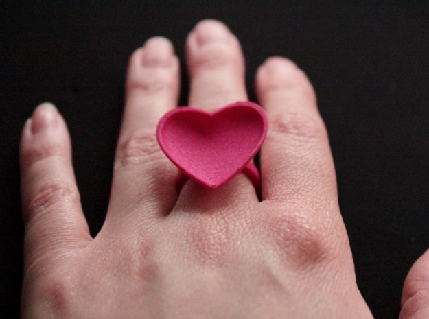 Curved Heart Ring 17,3mm in Pink Processed Versatile Plastic: 7 / 54