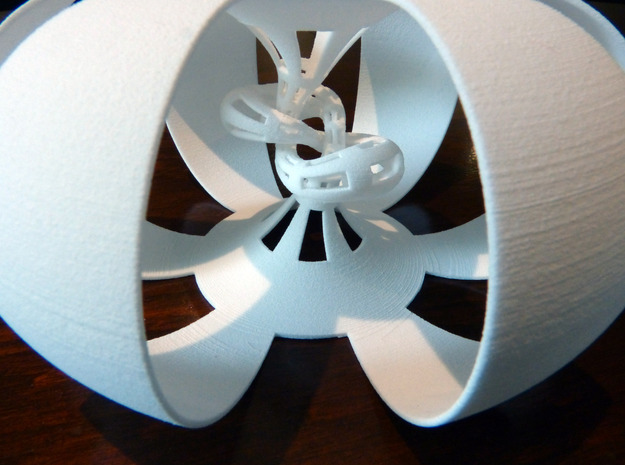 Figure 8 knot complement in White Natural Versatile Plastic