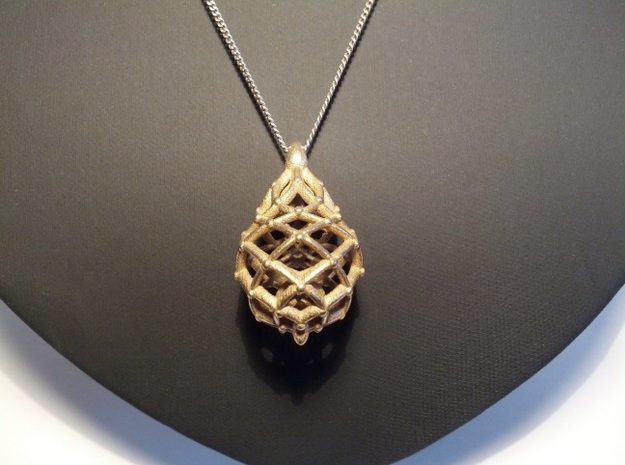 Celtic Weave Pendant in Natural Silver