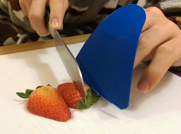 Finger Guard (M) in Blue Processed Versatile Plastic